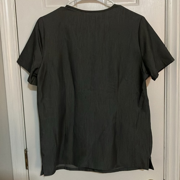 Figs Medium Casma Top in Heather Grey - Picture 3 of 3